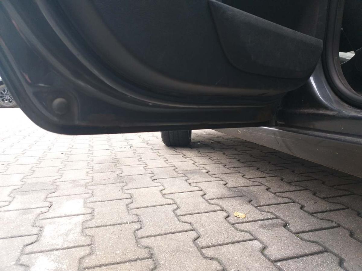 Skoda Fabia 2 5J original Tür hinten links LF8J Anthrazitgrau Kombi Rohbau Bj.2009 Skoda Fabia 2 5J original Tür hinten links LF8J Anthrazitgrau Kombi Rohbau Bj.2009